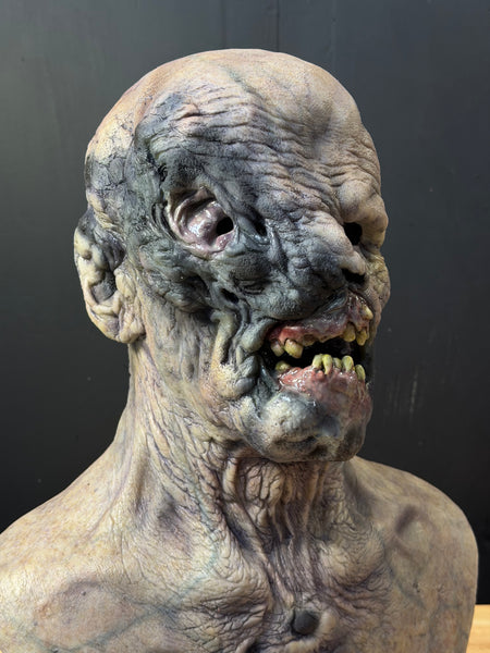 IN STOCK - Bobblehead Undead paint