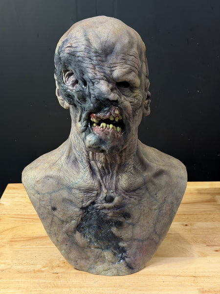 IN STOCK - Bobblehead Undead paint